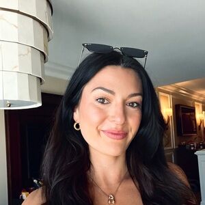 Meet your Posher, Angela